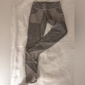FP Movement gray stretchy joggers